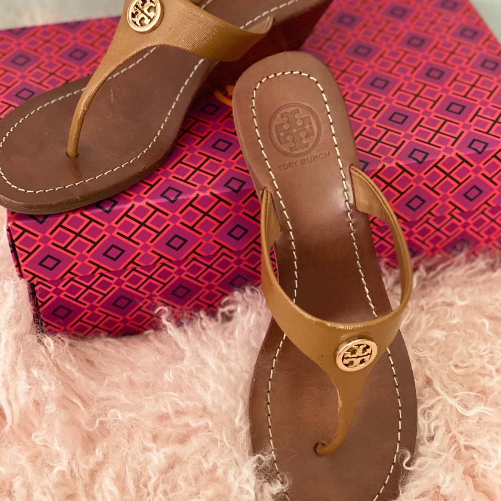 Tory Burch Cameron Wedge Thong 7.5